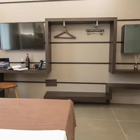 Palace Due Ponti מלון 3*